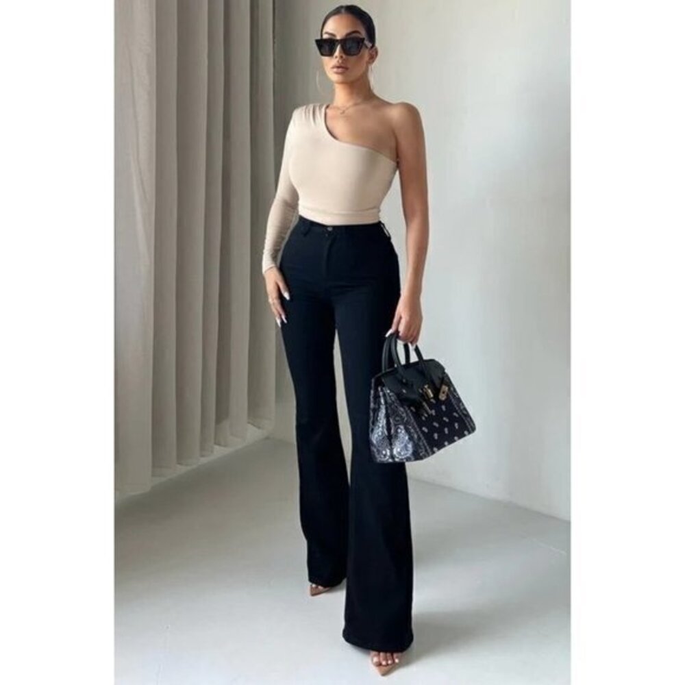 Te Amo‎ One Shoulder Ruched Waist Bodysuit - Sand Size Med RefFNB3
